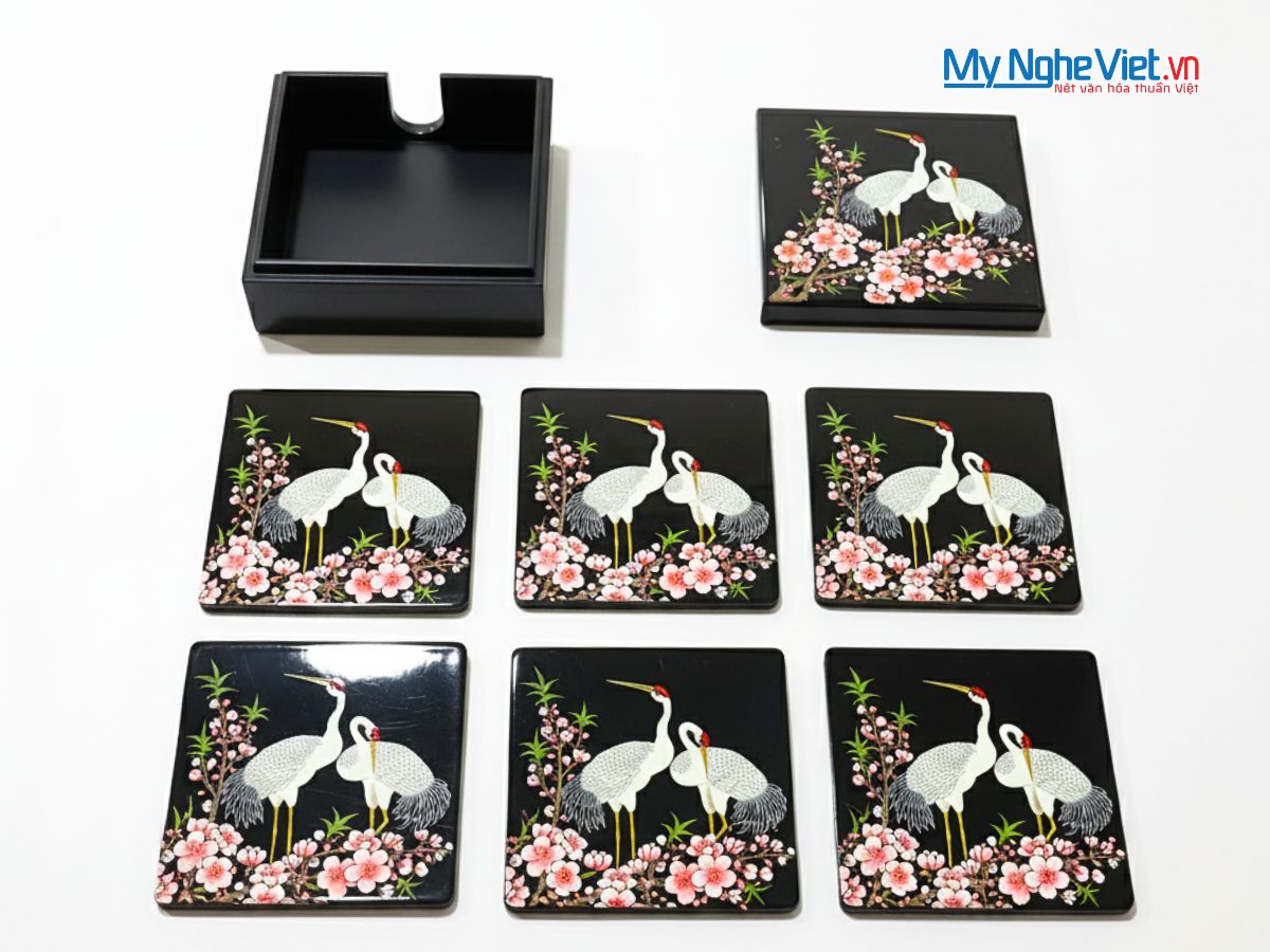Đế Lót Ly sơn mài vuông vẽ cò đào & Hộp quà tặng cao cấp DLL10-11