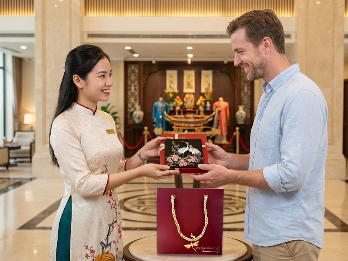 Đế Lót Ly sơn mài vuông vẽ cò đào & Hộp quà tặng cao cấp DLL10-11