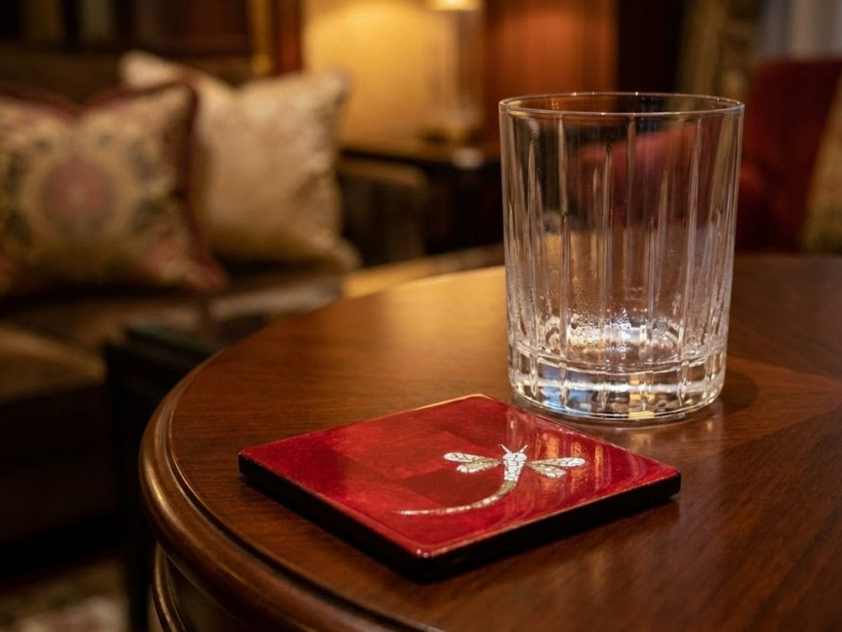 Đế Lót Ly cẩn Chuồn Chuồn nền đỏ D11xH5cm DLL10-4