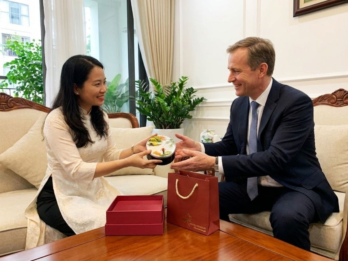 Đế Lót Ly tròn Đồng quê màu bạc DLL10-7