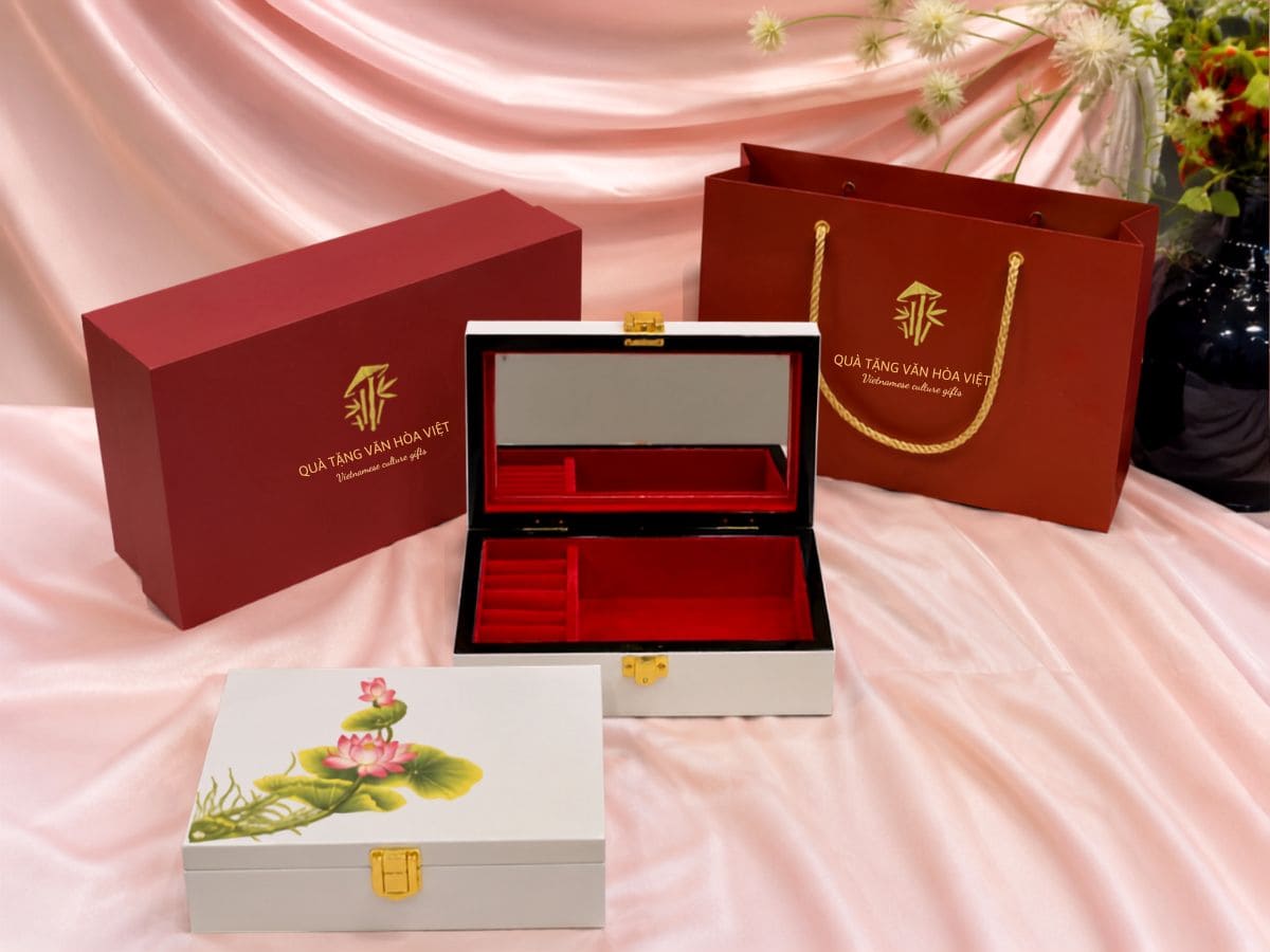 Hộp sơn mài hoa sen đắp nối trắng (12x20cm) HSMDH1220-3