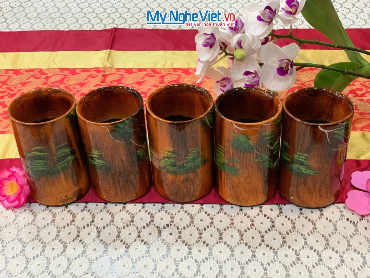 Hũ cắm bút gỗ sơn mài chợ Bến Thành D7*H11 CBSM002H