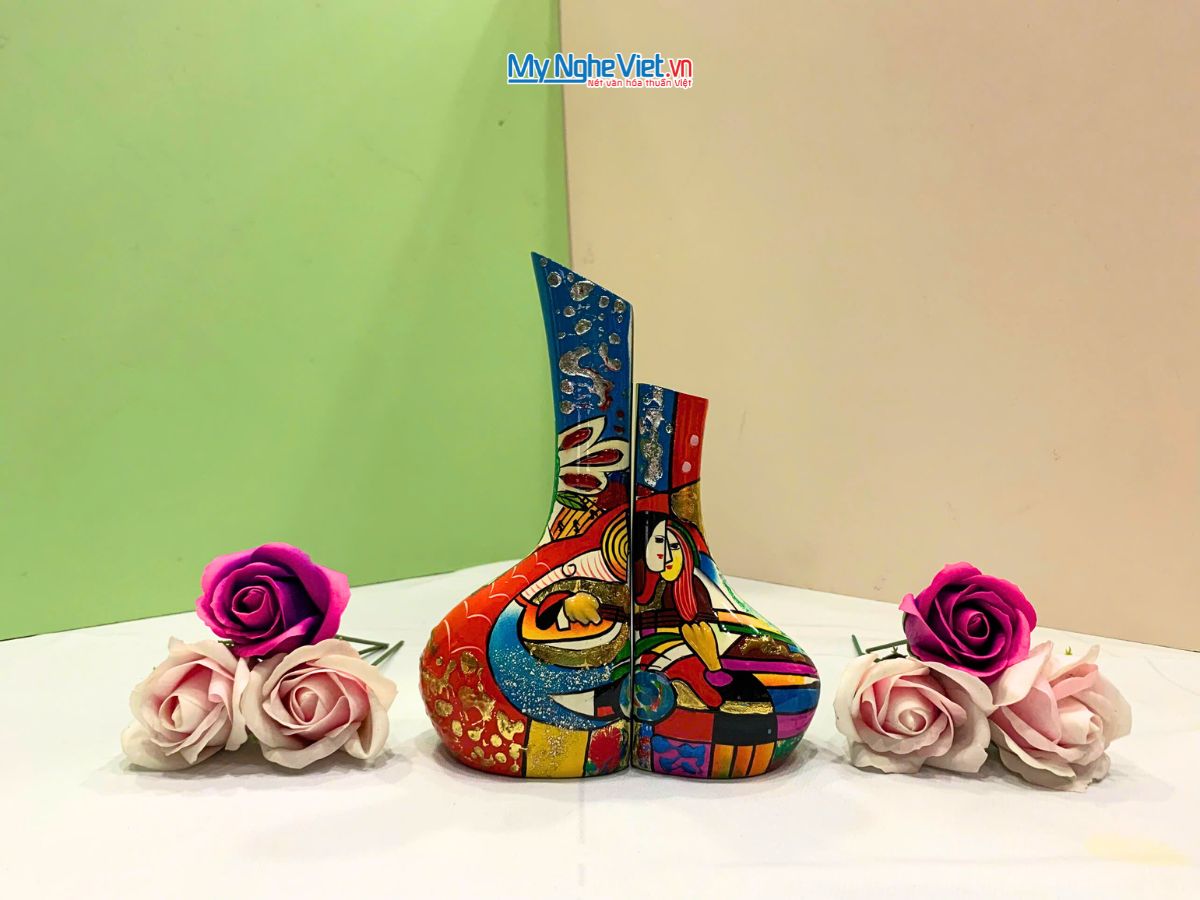 Lọ hoa sơn mài phu thê đủ mẫu trung Picasso