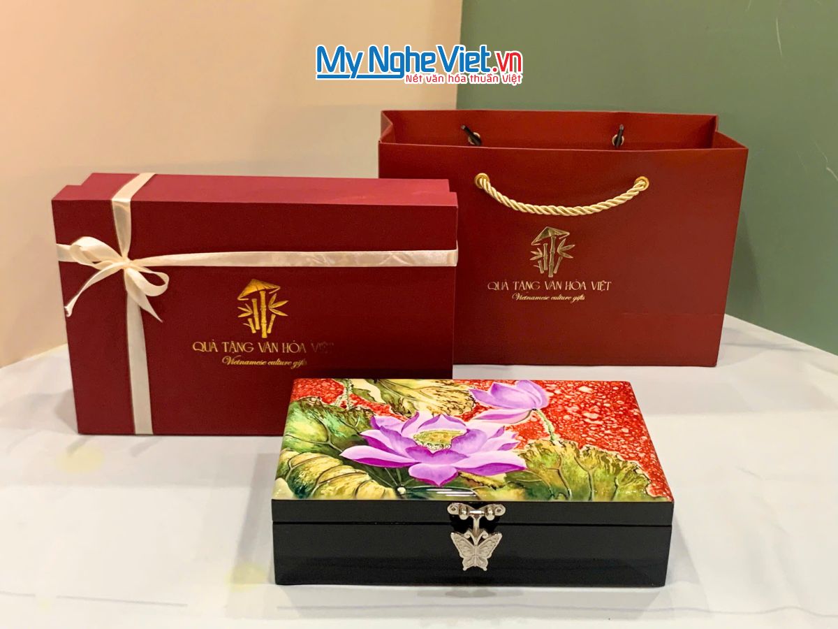 Combo Hộp đựng trang sức SM sen hồng tím nền đỏ + hộp ép kim CBHTSHD04-1