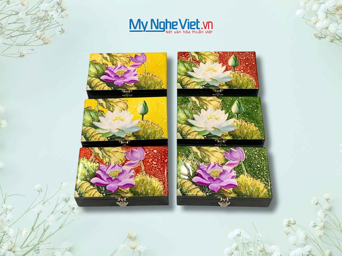 Hộp đựng trang sức SM sen trắng nền vàng HTSHD04-5