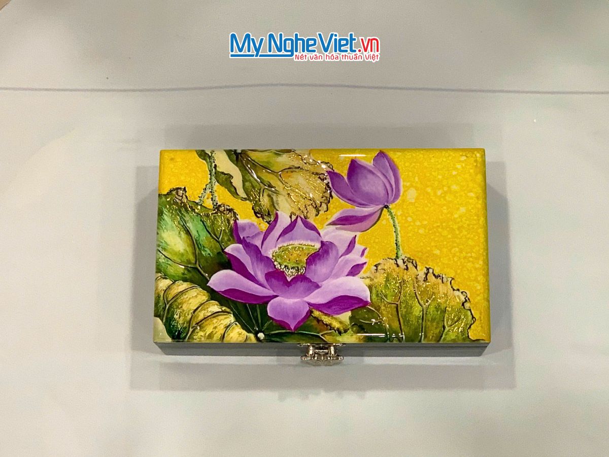 Hộp đựng trang sức SM sen hồng tím nền vàng HTSHD04-2
