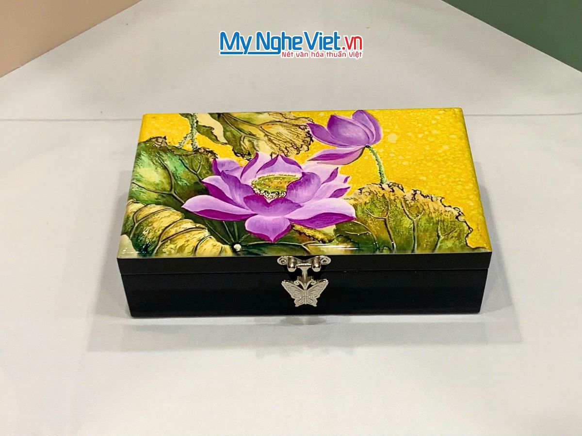 Hộp đựng trang sức SM sen hồng tím nền vàng HTSHD04-2