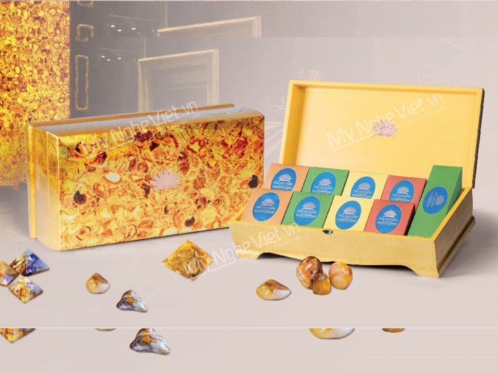 Hộp sơn mài đựng bánh trung thu REVERIE Vàng Kim Tiền - Hàng in logo theo yêu cầu