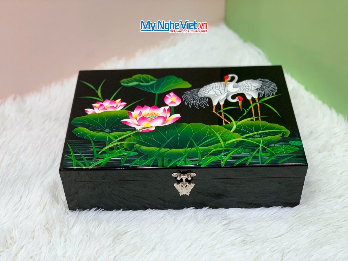 Hộp trang sức sơn mài họa tiết cò sen nền đen cao cấp HSMHD2030/1