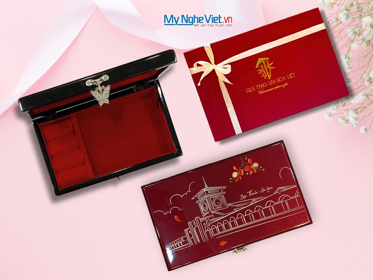 Hộp trang sức cao cấp vẽ Chợ Bến Thành nền đỏ 14x24 MNV-SMHD1424-1