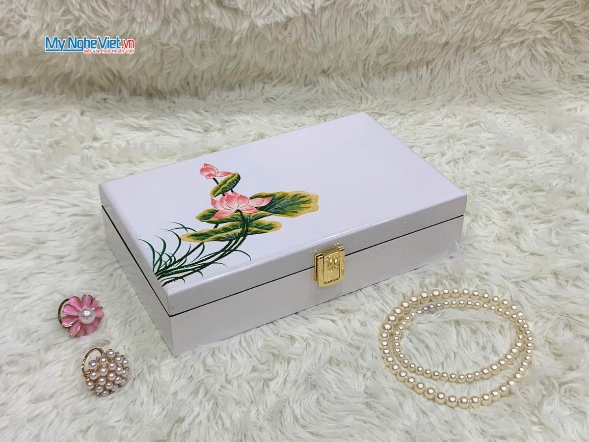 Hộp trang sức cao cấp 14x24cm vẽ tay Hoa Sen nền trắng HSMDH1424-02