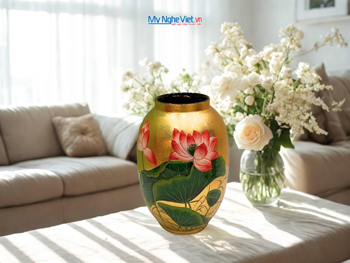 Lọ hoa sơn mài hoa sen đắp nổi phù điêu LHSMDH25-6.4.1