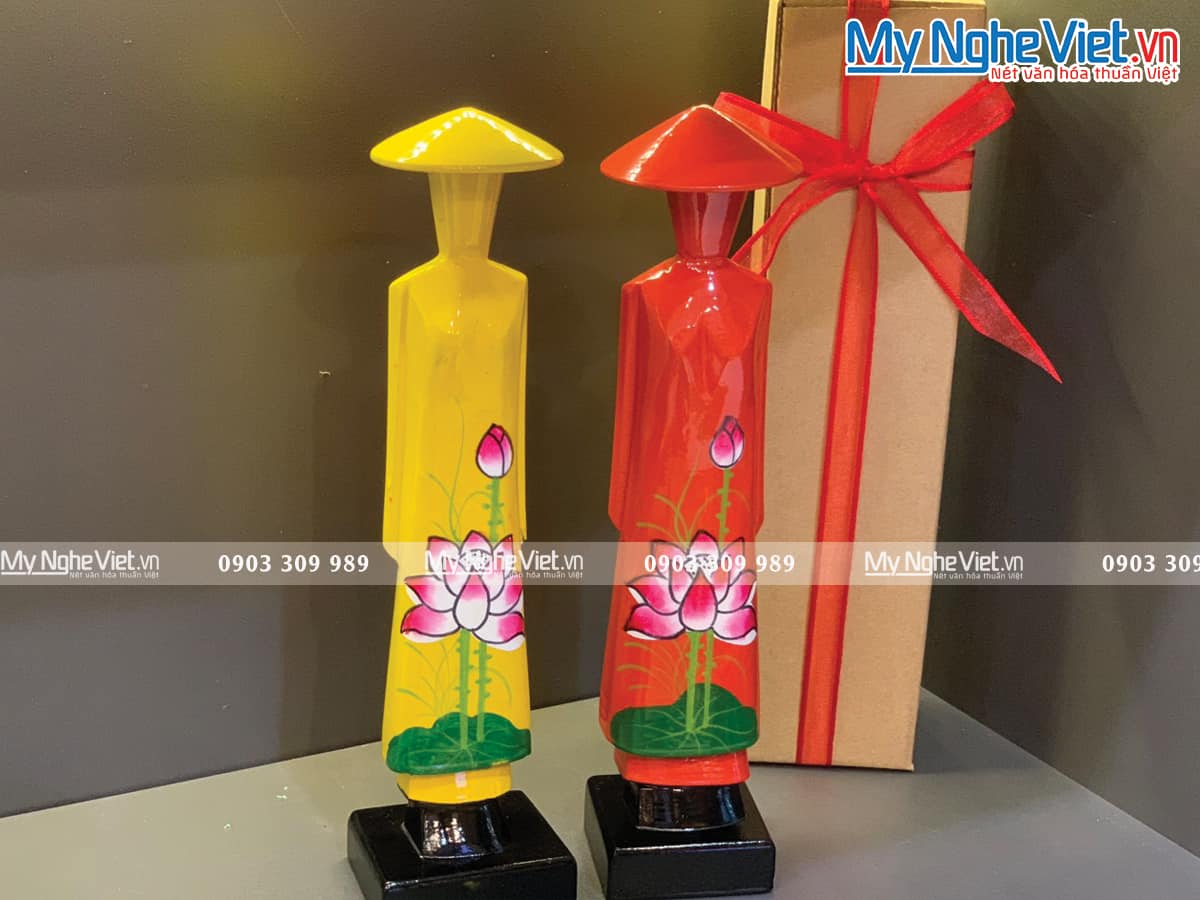 Tượng Cô Gái Áo Dài Việt Nam Sơn Mài Hoa Sen Cao 25cm MNV-MISSH25