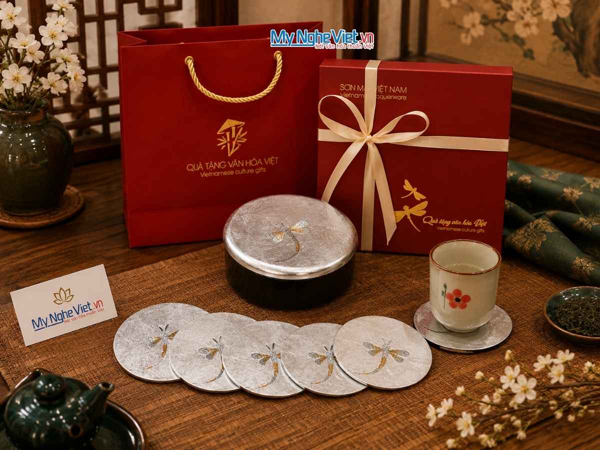 Đế Lót Ly Tròn Cẩn Chuồn Chuồn Nền Bạc MNV-DLL10-2