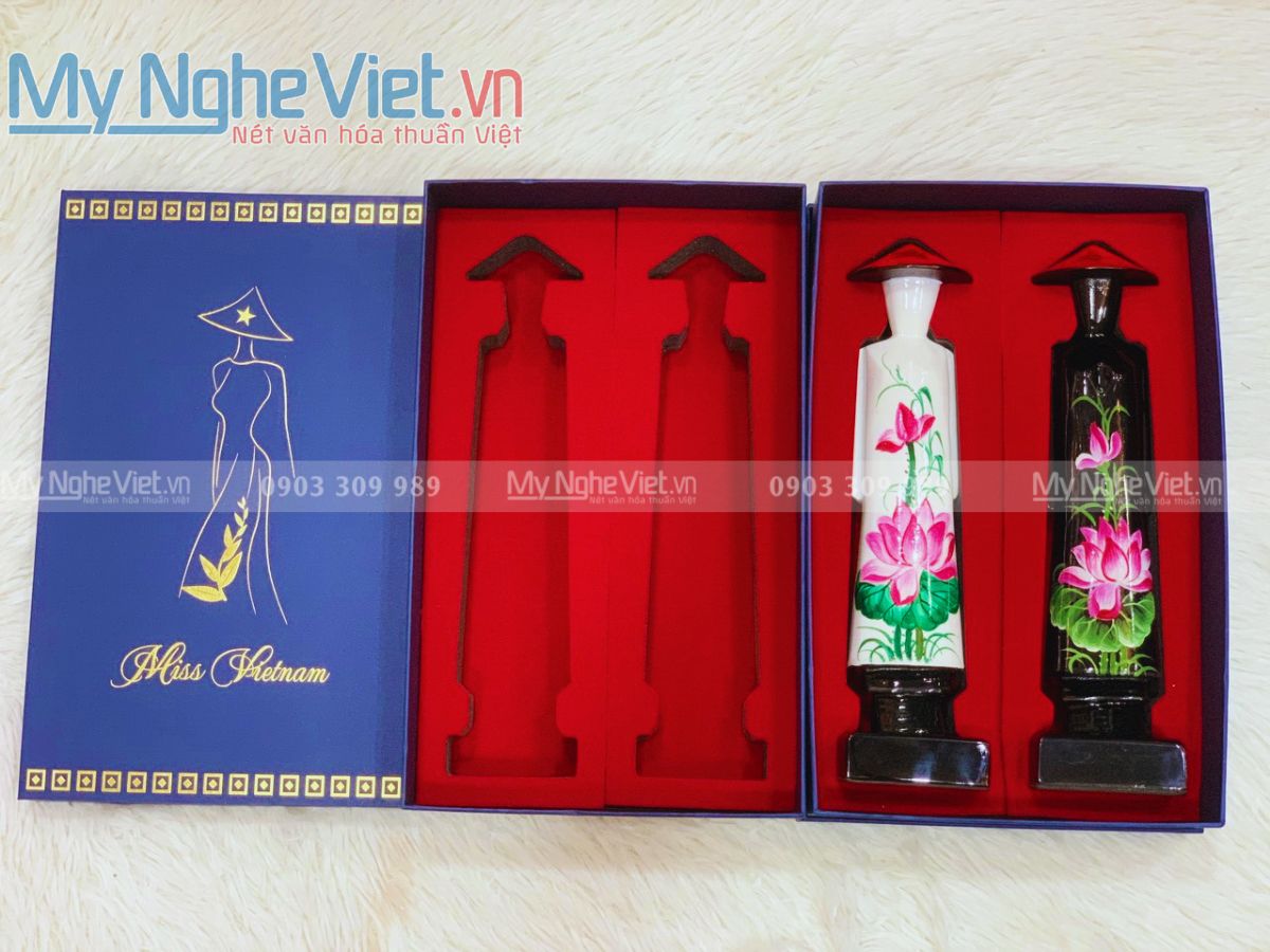 Bộ đôi tượng Cô gái áo dài Việt Nam TBL25M + hộp mỹ thuật ép kim HEK25