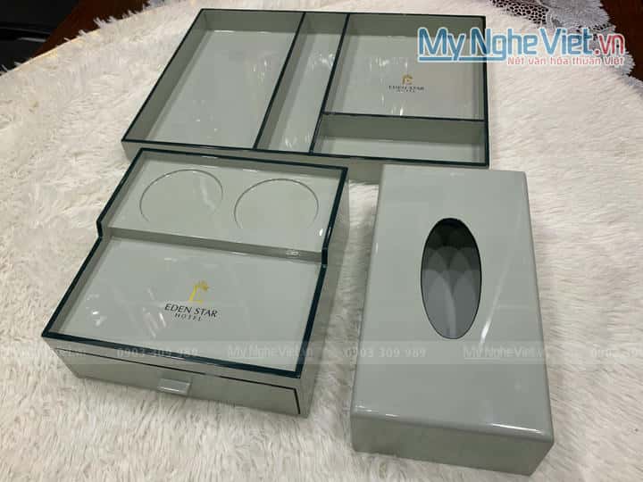 Bộ đồ dùng khách sạn sơn mài xám bóng viền đen cao cấp