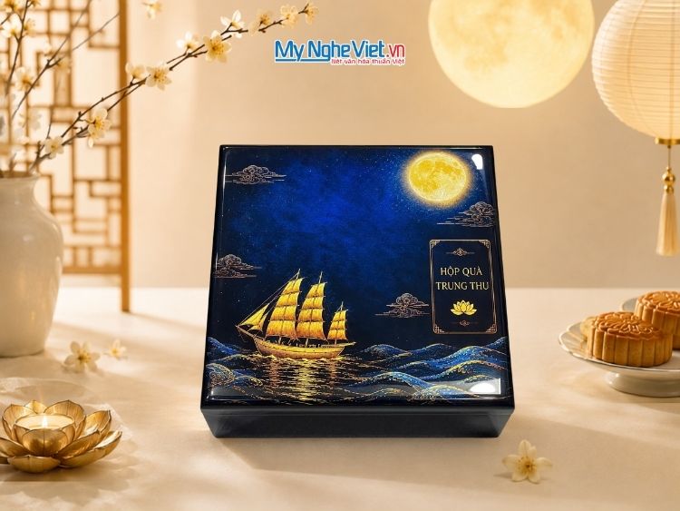(Hàng Đặt) Hộp Sơn Mài Quà Tặng Trung Thu 2026 – “Thuận Buồm Dưới Trăng” Nền Xanh| Quà Tặng Trung Thu Doanh Nghiệp