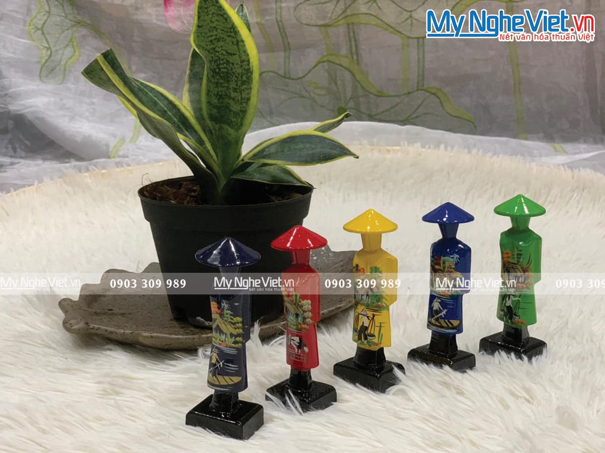 Tượng Cô Gái Áo Dài Việt Nam Sơn Mài Cao 10cm MNV-T17